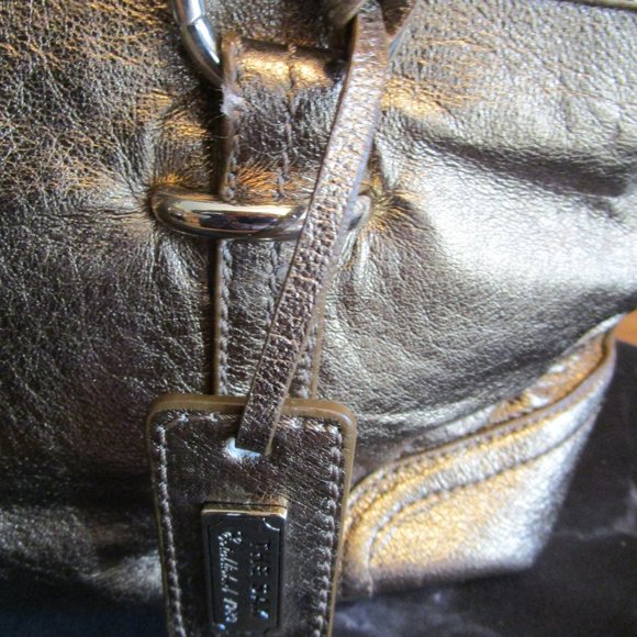 The Sak Gold Leather Shoulder Bag - Picture 6 of 15